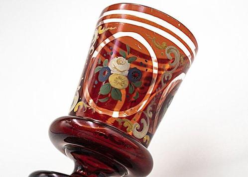 Antique Bohemian Red Hand-painted Glass Vase 1850 - Vase -, Antiek en Kunst, Antiek | Glaswerk en Kristal
