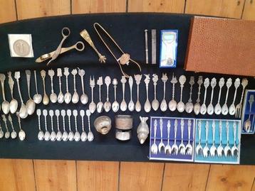 Themacollectie - Verzameling souvenirslepels (40 stuks) en, Antiek en Kunst