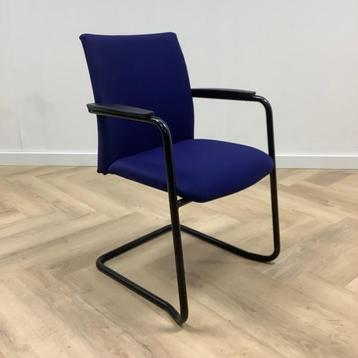 Tweedehands vergaderstoel / sledestoel, blauw - zwart, Huis en Inrichting, Gebruikt, Zwart, Eén