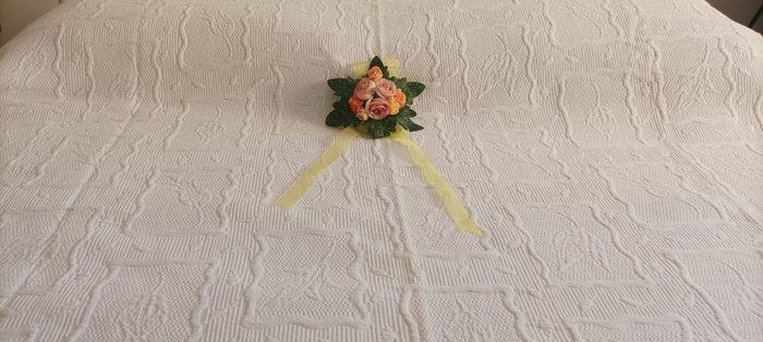 Elegante deken uit de tijd van grootouders, uitgevoerd in, Antiek en Kunst, Antiek | Tapijten, Tafelkleden en Textiel