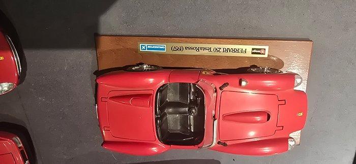 Bburago 1:18 - Modelauto (5) - Ferrari 250 Testa Rossa;, Hobby en Vrije tijd, Modelauto's | 1:5 tot 1:12