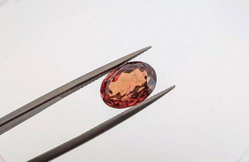 1 pcs  Orange, Rose Sapphire Padparadscha  - 5.65 ct -, Handtassen en Accessoires, Edelstenen