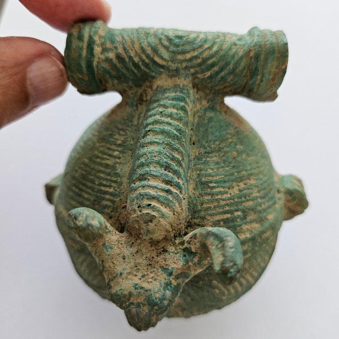 Fin de Dong Son Bronze Cloche rituelle importante de la tête, Antiek en Kunst, Antiek | Overige Antiek