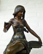 Auguste Moreau (1834-1917) - Sculpture, Groot verbronsd Art, Antiek en Kunst