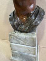 Beeld, Soldato che fuma - 50 cm - Gepatineerd brons, Antiquités & Art, Antiquités | Céramique & Poterie