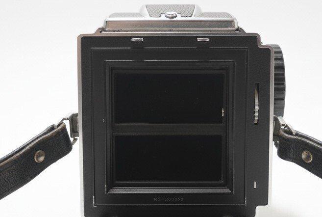 Hasselblad 500C/M + Distagon 4/50mm Carl Zeiss + Hood,, Audio, Tv en Foto, Fotocamera's Analoog