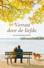Verrast door de liefde 9789020529715 Julia Burgers-Drost, Boeken, Streekboeken en Streekromans, Verzenden, Zo goed als nieuw, Julia Burgers-Drost