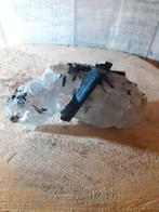 Specimen of black tourmaline crystals embedded in quartz wit, Verzamelen, Mineralen en Fossielen, Verzenden