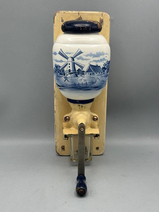 Koffiemolen - Hout - Antieke wandkoffiemolen, Antiek en Kunst, Curiosa en Brocante