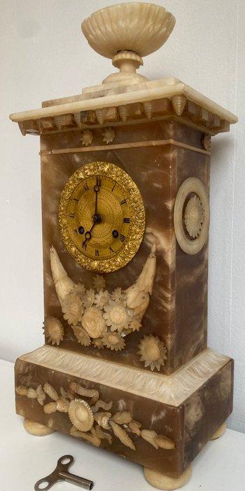 Pendule Louis Philippe Messing, Albast - 1850-1900, Antiek en Kunst, Antiek | Klokken