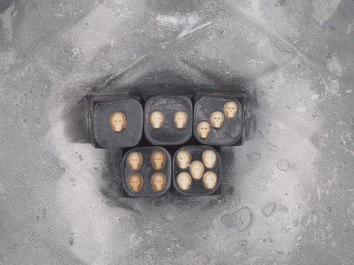 Dobbelstenen - Freemasonry Vanitas Relic of the Religious, Antiek en Kunst, Curiosa en Brocante