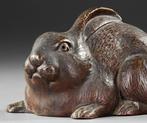 Okimono  van een konijn - Steengoed - Bizen’ware  -