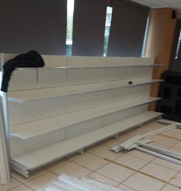Rayonnage murale H140cm - 4 mètres beschikbaar voor biedingen