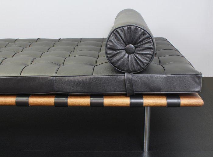 Knoll - Ludwig Mies van der Rohe - Sofa - Zitbank Barcelona, Antiek en Kunst, Kunst | Designobjecten