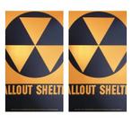 VS - Twee authentieke Fallout Shelter-borden uit de jaren 60