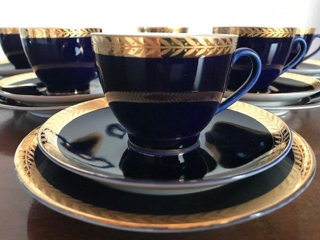 Lomonosov Imperial Porcelain Factory - COBALT BLUE -, Antiek en Kunst, Antiek | Meubels | Tafels