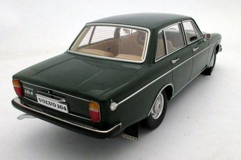 Volvo 164 Teton Green 1969/75 - 1:18 - Modelauto - Triple 9, Hobby en Vrije tijd, Modelauto's | 1:5 tot 1:12
