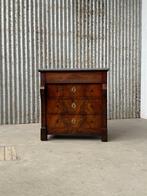 Commode - commode, buffet, pendule, kast - Acajou - Finition, Antiek en Kunst