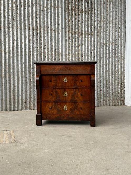 Commode - commode, buffet, pendule, kast - Acajou - Finition, Antiek en Kunst, Antiek | Meubels | Stoelen en Sofa's