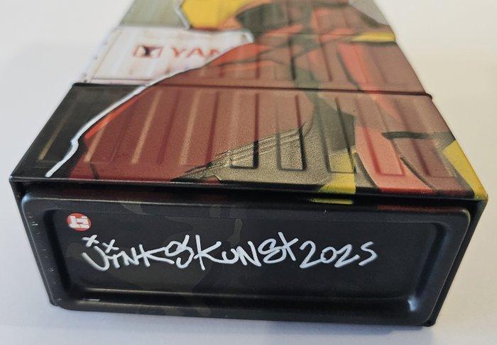 Jinks Kunst - IRON MAN / CONTAINER / UNIQUE PIECE, Antiek en Kunst, Kunst | Designobjecten