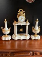 Klok en garnituur set (3) Empire - Carrara marmer -, Antiek en Kunst