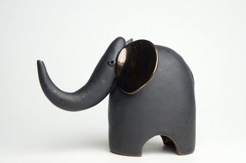 Beeldje - Back Elephant - Keramiek, Antiek en Kunst, Antiek | Glaswerk en Kristal