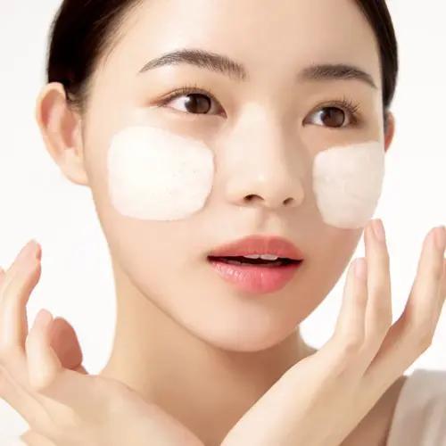 Some by Mi Lactosoy Mild Bubble Peeling Cleanser (Reiniging), Handtassen en Accessoires, Uiterlijk | Gezichtsverzorging, Nieuw