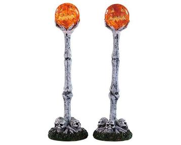 Lemax - Lighted Lantern Bone Post -  Set Of 2 -  B/o (4.5 beschikbaar voor biedingen