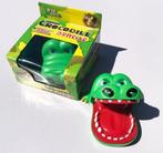 Bijtende krokodil met kiespijn tanden drank spel drankspel, Verzenden