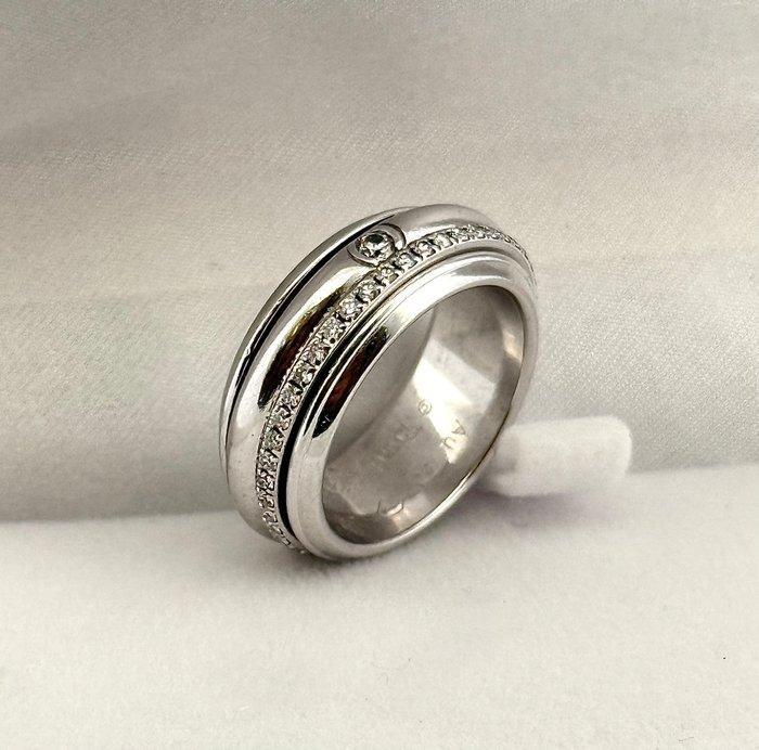 Piaget - Eeuwigheidsring - possession - 18 karaat Witgoud -, Handtassen en Accessoires, Antieke sieraden
