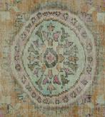 Usak - Vloerkleed - 240 cm - 156 cm, Nieuw