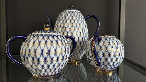 Lomonosov Imperial Porcelain Factory - Koffie- en, Antiek en Kunst, Antiek | Meubels | Tafels