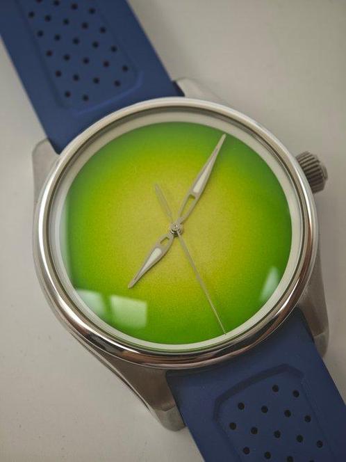 H.Moser & Cie. - Pioneer Centre Seconds Concept Citrus Green, Handtassen en Accessoires, Horloges | Heren
