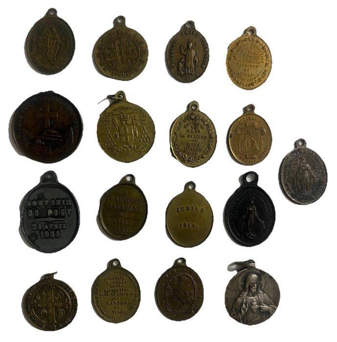 France. Medal 19th C. Neoclassical Bronze Medal Female Bust, Postzegels en Munten, Munten en Bankbiljetten | Toebehoren