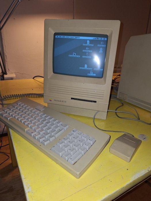 Apple Macintosh SE/30 - Computer - With matching bag, Games en Spelcomputers, Spelcomputers | Overige Accessoires