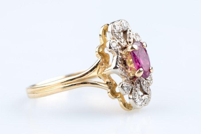 Ring - 18 karaat Geel goud, Witgoud - 0.47ct. tw. Robijn -, Handtassen en Accessoires, Ringen