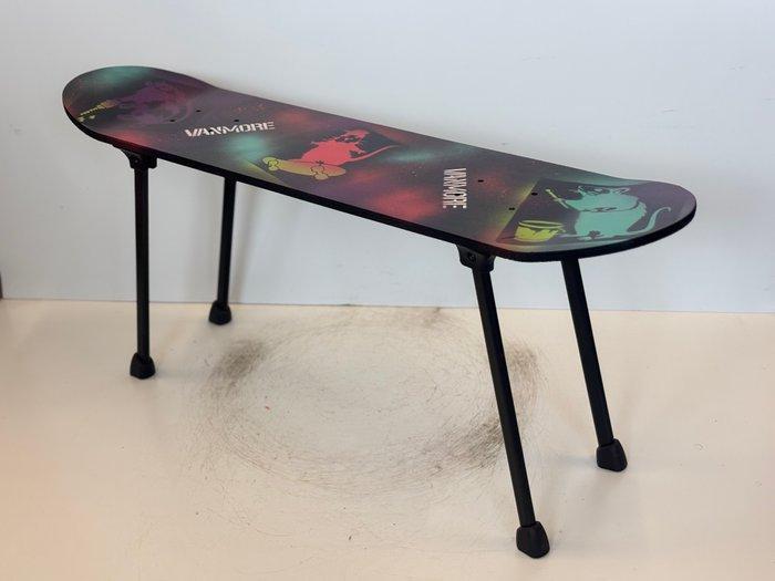 Rob VanMore - VANMORE Banksy Rats Skate Table, Antiek en Kunst, Kunst | Designobjecten