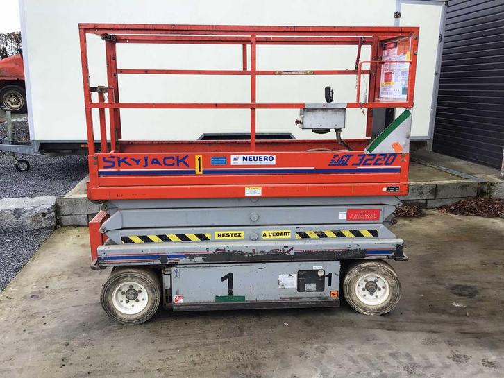 1999 Skyjack 3220 Luchtwerkplatform, Articles professionnels, Machines & Construction | Ascenseurs, Échafaudages & Échelles