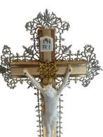 Kruis met porceleine Corpus Christi - 36 cm - Antiek - Hout,, Antiek en Kunst