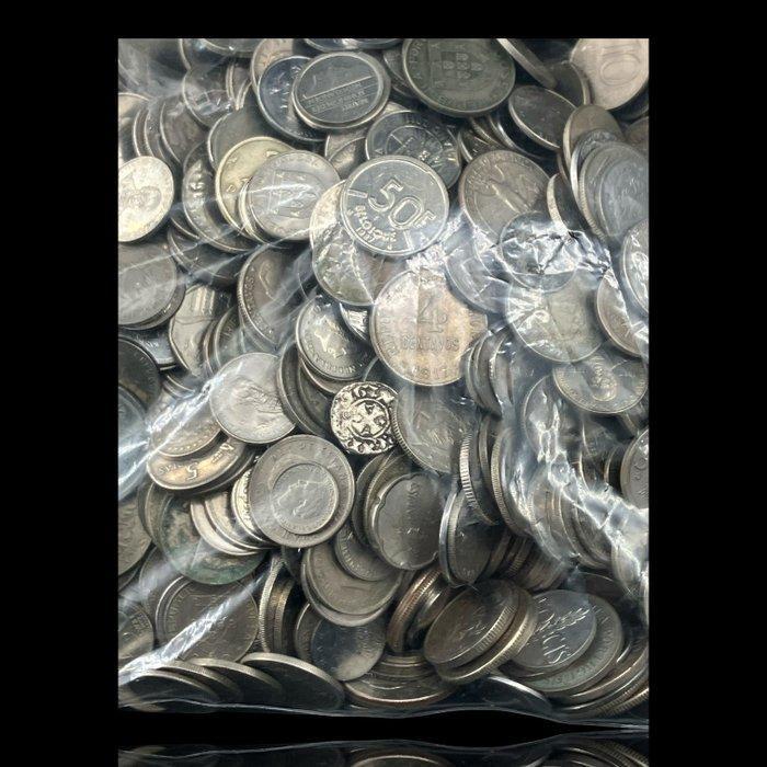 Mundo. Lote de 4 kg Moedas do Mundo, Vários países,, Postzegels en Munten, Munten | Europa | Niet-Euromunten