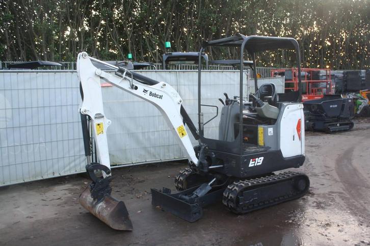 Veiling: Minigraver Bobcat E19 Diesel 2016, Articles professionnels, Machines & Construction | Grues & Excavatrices, Enlèvement