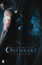Ontwaakt / Het huis van de nacht / 8 9789022566800 P.C. Cast, Boeken, Verzenden, Zo goed als nieuw, P.C. Cast
