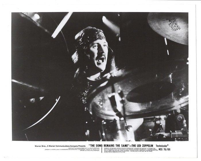 Warner Bros. - Led Zeppelin drummer John Bonham in The song, Antiquités & Art, Art | Objets design