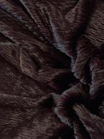 Spectaculair stuk zeer zachte chocoladebruine pels, gemaakt