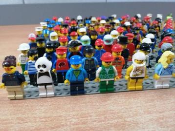 Lego - Mini figurines - partij van poppetjes 144 stuks - beschikbaar voor biedingen