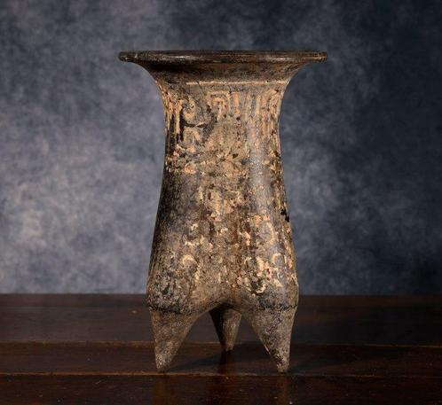 Oude Azië Epigrafische tripod vaas uit de Shang-dynastie -, Verzamelen, Mineralen en Fossielen