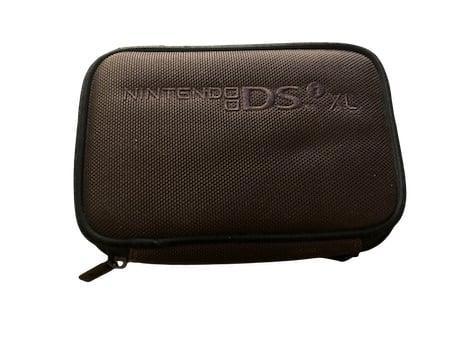 Nintendo DSi XL Rood Case (DS Accessoires), Games en Spelcomputers, Spelcomputers | Nintendo DS, Zo goed als nieuw, Ophalen of Verzenden