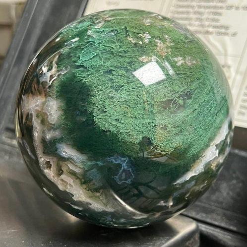 Mosagaat Fijn gepolijste grote mosagaatbol - Hoogte: 11.75, Verzamelen, Mineralen en Fossielen