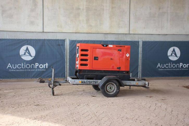 Veiling: Generator SDMO R22 Diesel 2014, Zakelijke goederen, Machines en Bouw | Aggregaten, Ophalen