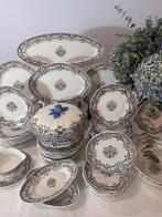 Gien - Tafelservies (57) - Porselein - Volledig servies 12